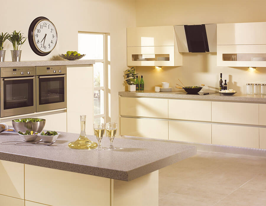 Image of a Modern Style Venice Kitchen Pictured in Opengrain White
