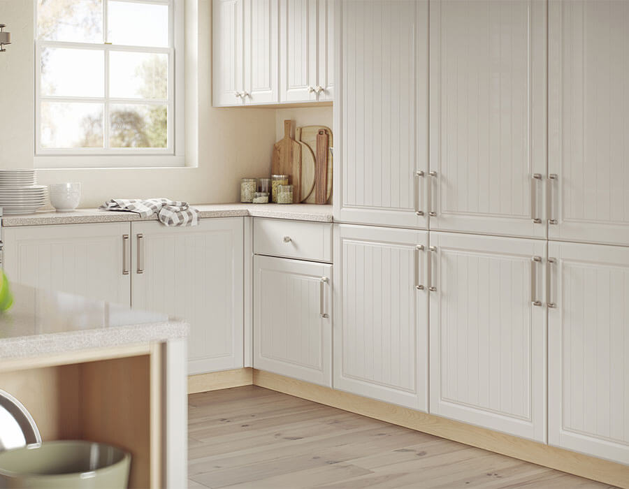  Willingdale Kitchen  Pictured in Cream and Montana Oak
