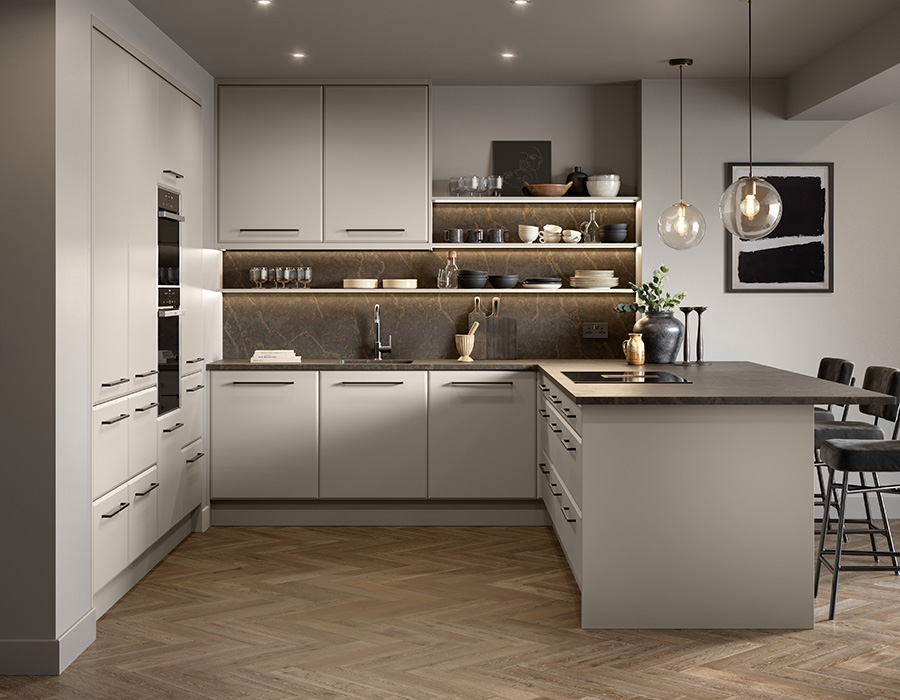 Classic Pisa style fitted kitchen image