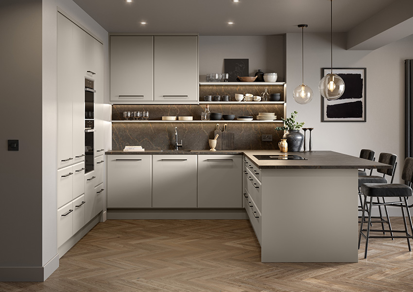 Classic Pisa style fitted kitchen image