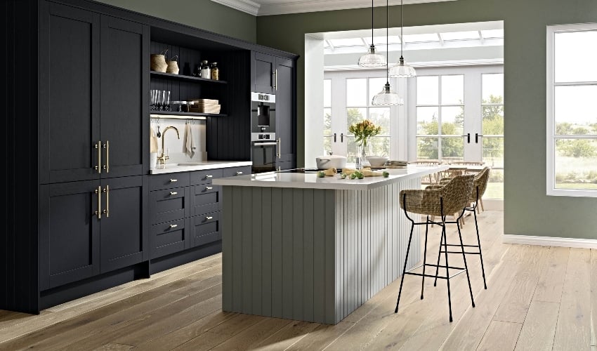 Classic Style Wilton Fitted kitchen image Pictured in Oakgrain Navy Blue and Dust Grey