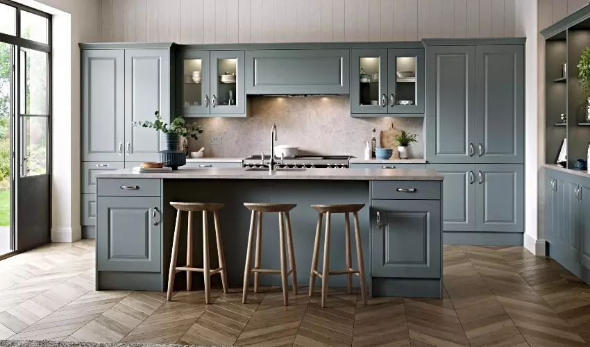 Traditional Style Harlem Fitted Kitchen pictured in Matt Mood Grey
