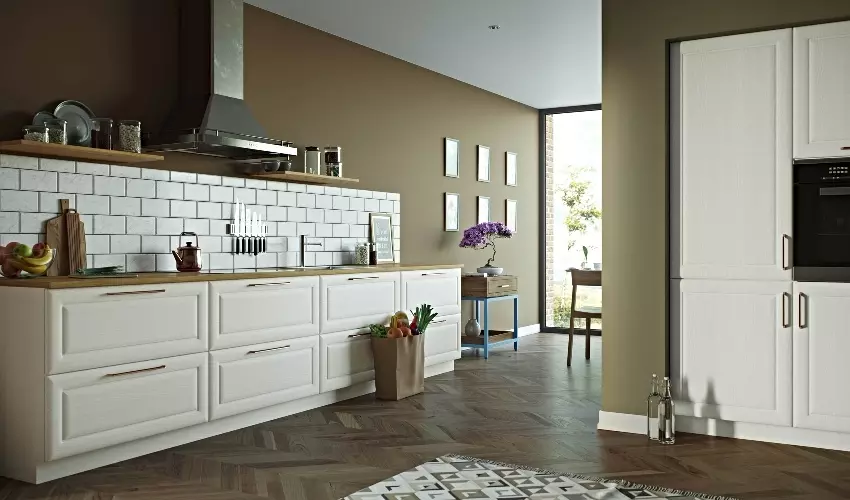 Image of a Traditional Style Pillow Kitchen