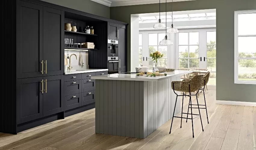Classic Style Wilton Fitted kitchen image Pictured in Oakgrain Navy Blue and Dust Grey