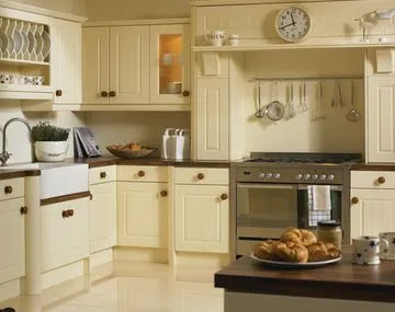 Traditional Newport style fitted kitchen image