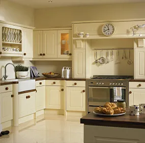 Traditional Newport style fitted kitchen image