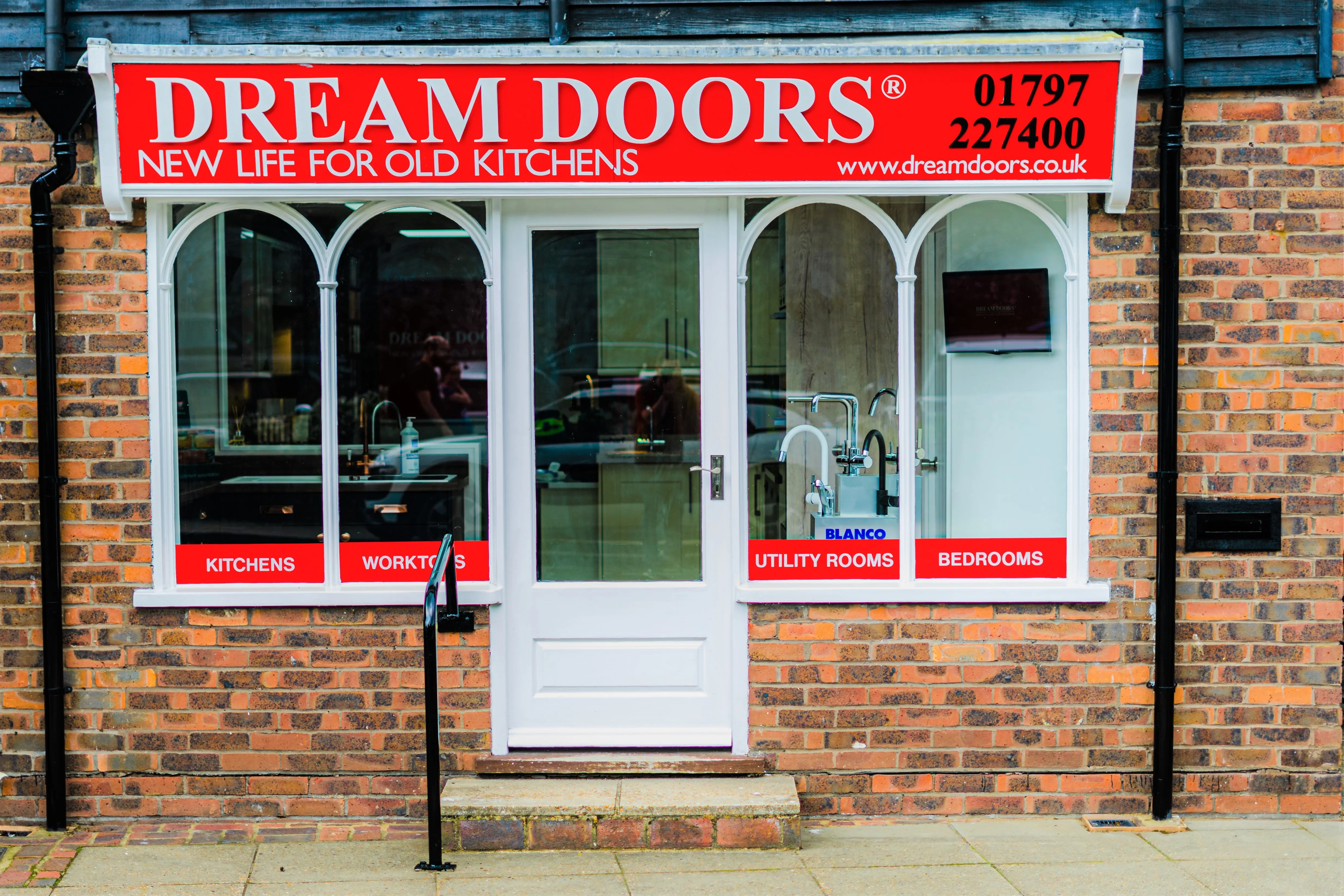 Dream Doors Ashford Storefront